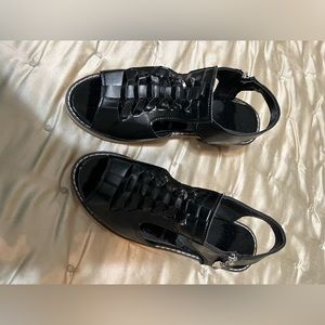 Ladies size 10 super comfy, zip back